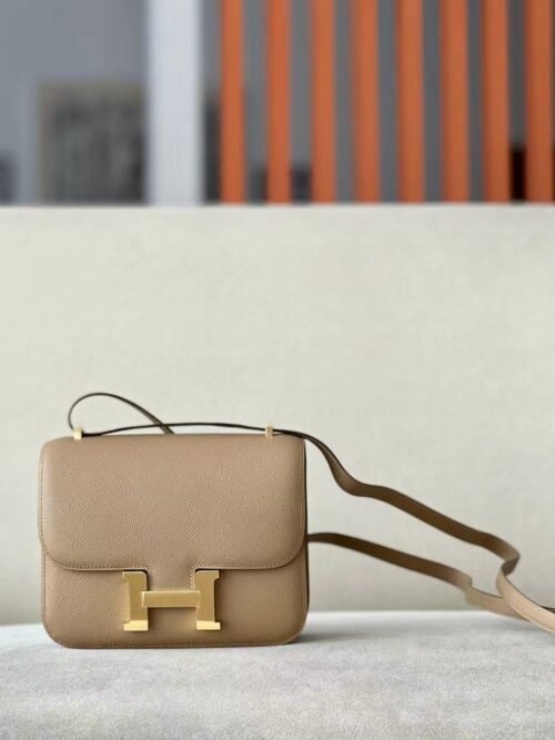 Hermes Constance Epsom OM milk tea color Gold Hardware 18cm Full Handmade