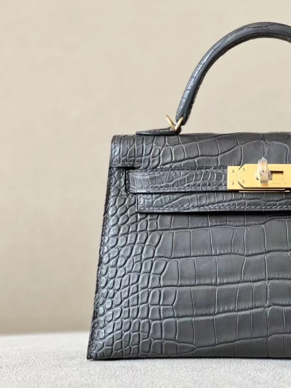 Hermès Mini Kelly Matte Alligator crocodile 88 Graphite grey Gold Hardware 19cm Full Handmade