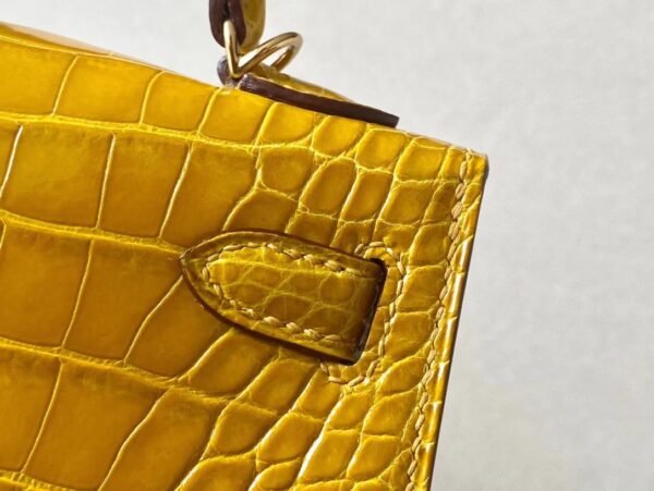 Hermès Mini Kelly shiny alligator crocodile 9D Amber yellow Gold Hardware 19cm Full Handmade