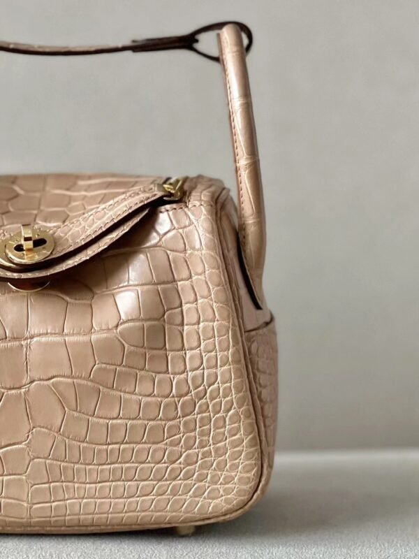 Hermes Mini Lindy Matte Alligator crocodile OM Khaki Gold Hardware 19cm Full Handmade