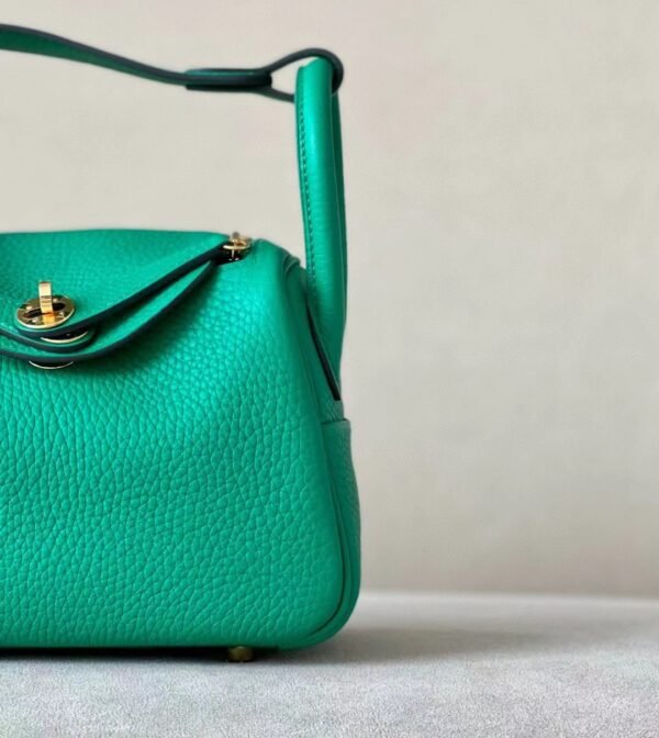 Hermes Mini Lindy clemence Leather 6W Mint green Gold Hardware 19cm Full Handmade