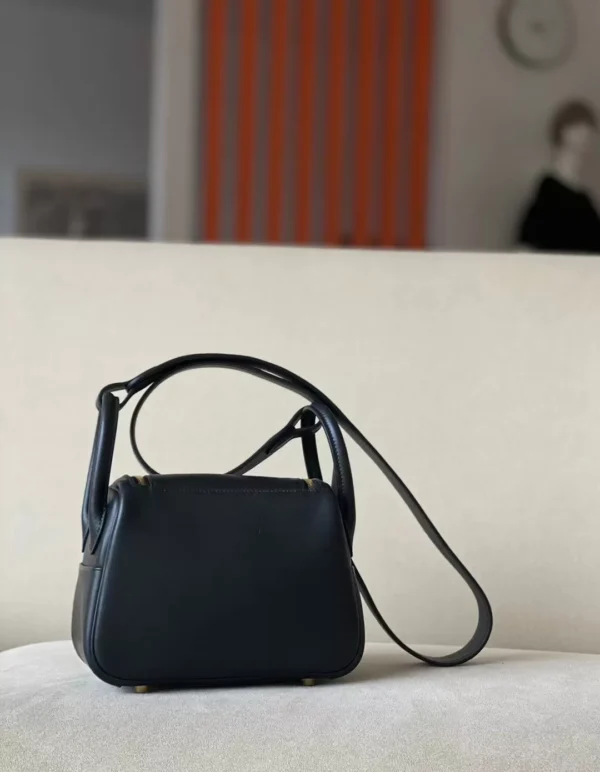 2b935ae82390ad1-jpg Hermès Mini Lindy Swift CK89 Black Gold Hardware 19cm Full Handmade