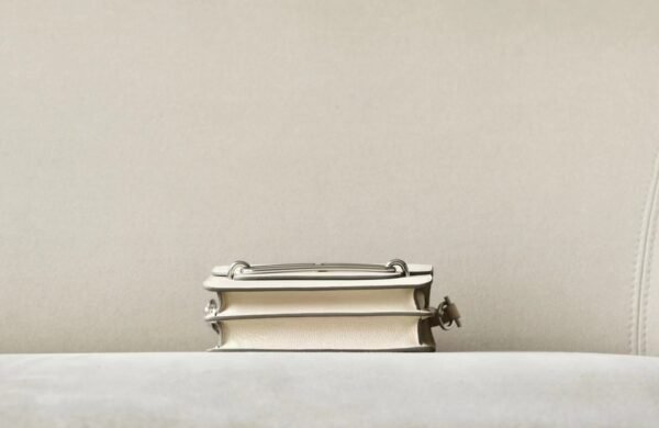 Hermès Roulis Evercolor CC10 Creamy White Silver Hardware 19cm Full Handmade