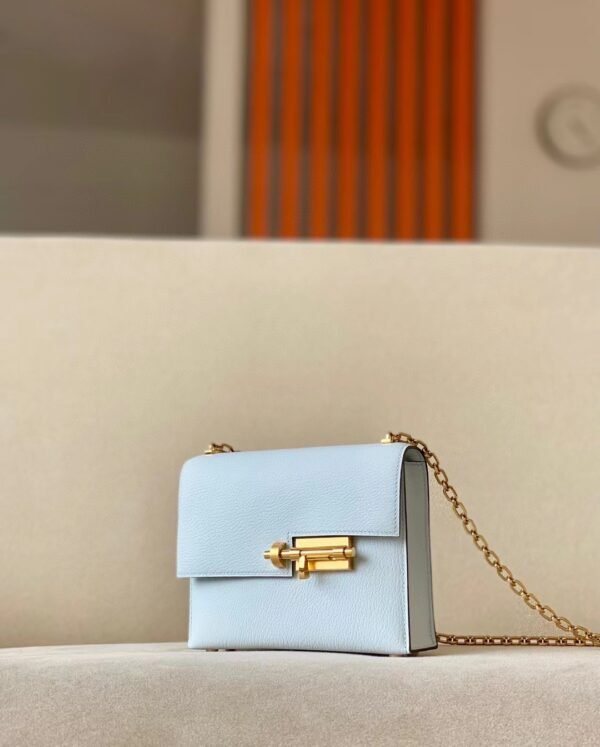 3d233223867db97 Hermès Verrou chain Chevre Light Blue Gold Hardware 17cm Full Handmade