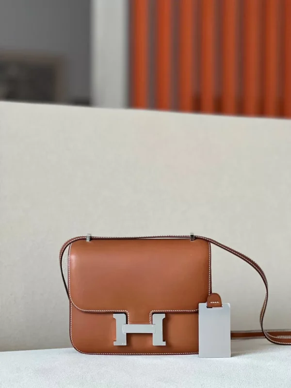 Hermès Constance Barenia CK37 Golden Brown Silver Hardware 18cm Full Handmade