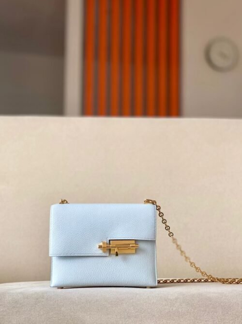 Hermès Verrou chain Chevre Light Blue Gold Hardware 17cm Full Handmade