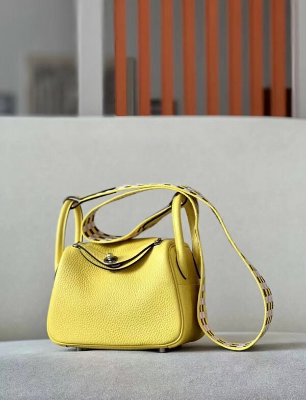 54de3289ad81e5a Hermes Mini Lindy clemence 9R Lemon yellow Colorful shoulder strap Silver Hardware 19cm Full Handmade