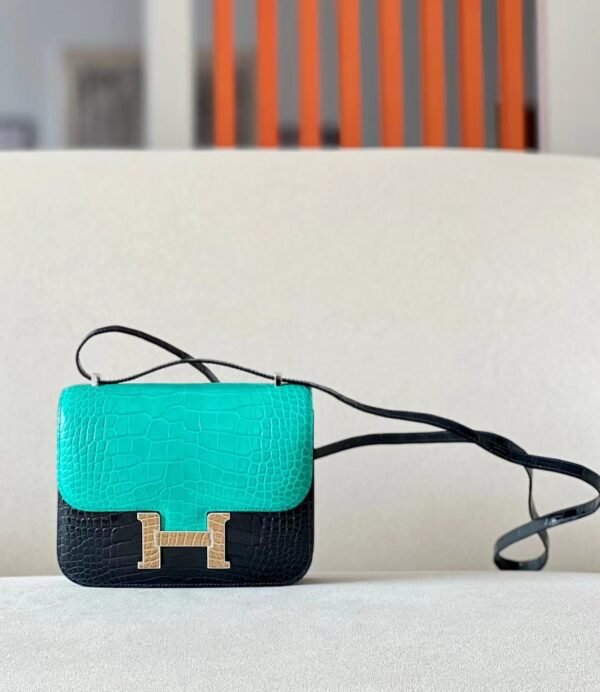 Hermes Constance Shiny Alligator 06 turquoise & 60 Cypress green & 1I Kahaki crocodile buckle Silver Hardware 18cm Full Handmade