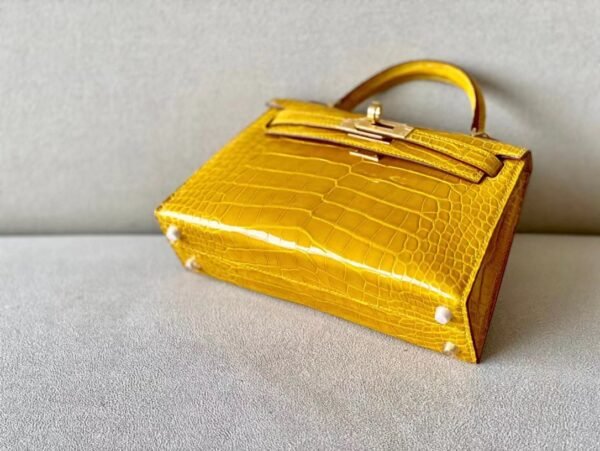 Hermès Mini Kelly shiny alligator crocodile 9D Amber yellow Gold Hardware 19cm Full Handmade