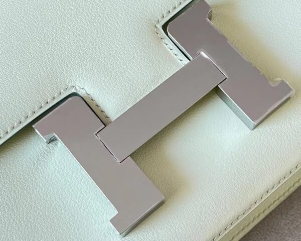 636578986e79a25 Hermès Constance Swift 0S Light Green Silver Hardware 23cm Full Handmade