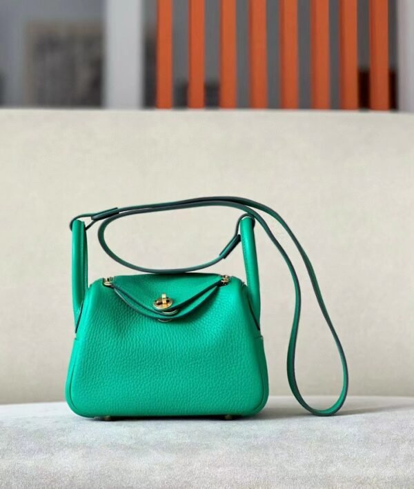 Hermes Mini Lindy clemence Leather 6W Mint green Gold Hardware 19cm Full Handmade