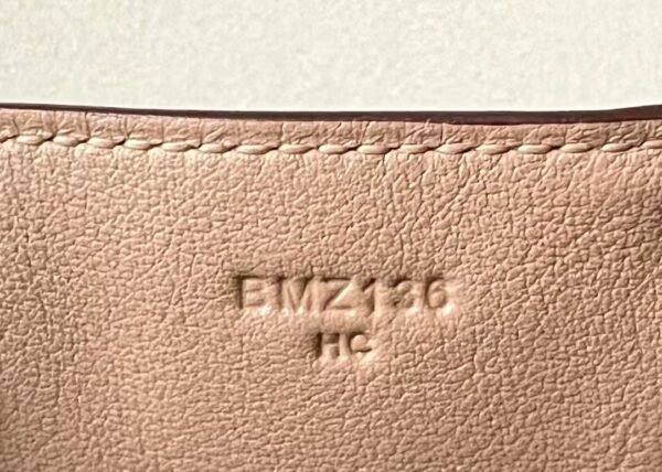 Hermes Mini Lindy Matte Alligator crocodile OM Khaki Gold Hardware 19cm Full Handmade