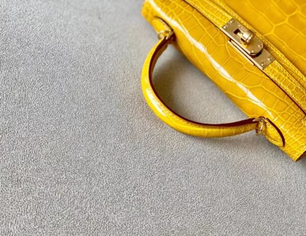 Hermès Mini Kelly shiny alligator crocodile 9D Amber yellow Gold Hardware 19cm Full Handmade