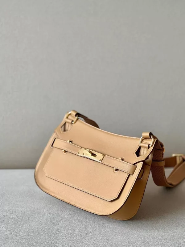 Hermès Mini Jypsiere Swift 4B Biscuit Khaki Gold Hardware 23cm Full Handmade