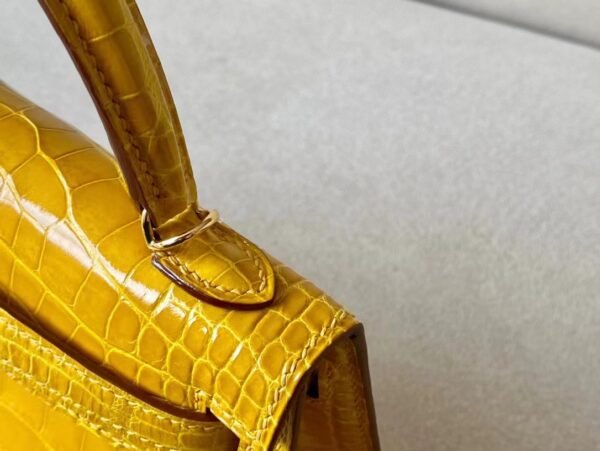 Hermès Mini Kelly shiny alligator crocodile 9D Amber yellow Gold Hardware 19cm Full Handmade