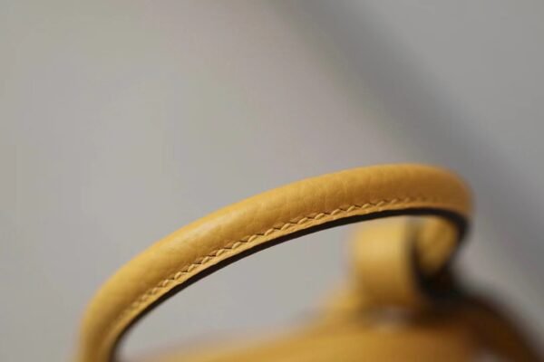 Hermes mini Lindy clemence 9D Amber yellow Silver Hardware 19cm Full Handmade