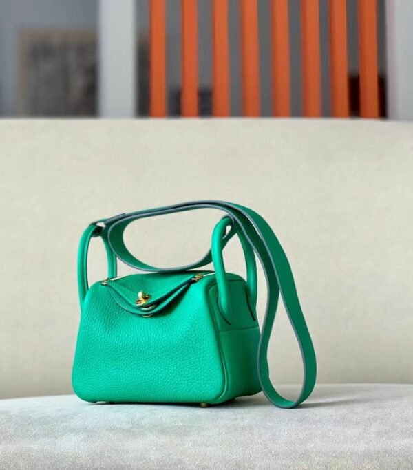 Hermes Mini Lindy clemence Leather 6W Mint green Gold Hardware 19cm Full Handmade
