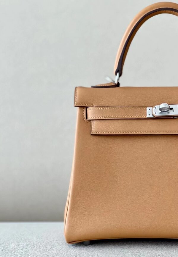 Hermès Kelly Swift OM Light Golden Brown Silver Hardware 25cm Full Handmade