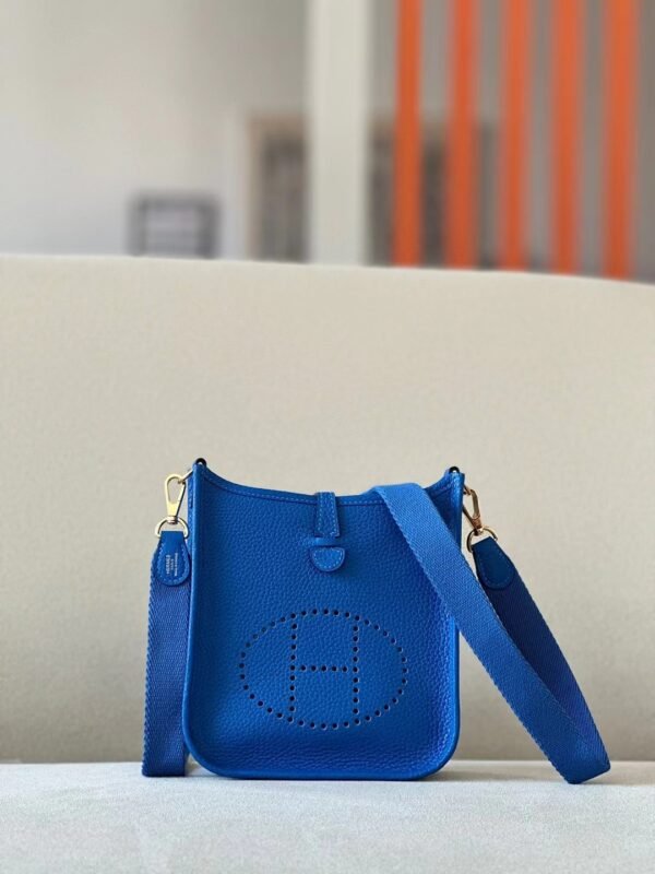 Hermès mini Evelyne TC 71 Bright Blue Gold Hardware 17cm Full Handmade