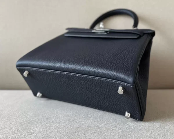 Hermès Kelly Togo 3Y Black mud Silver Hardware 25cm Full Handmade