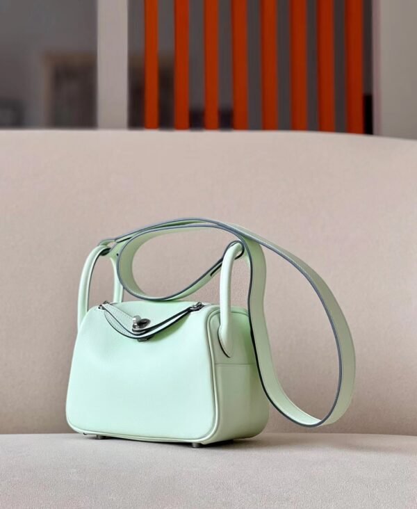Hermes mini Lindy swift 0S Light Green Silver Hardware 19cm Full Handmade