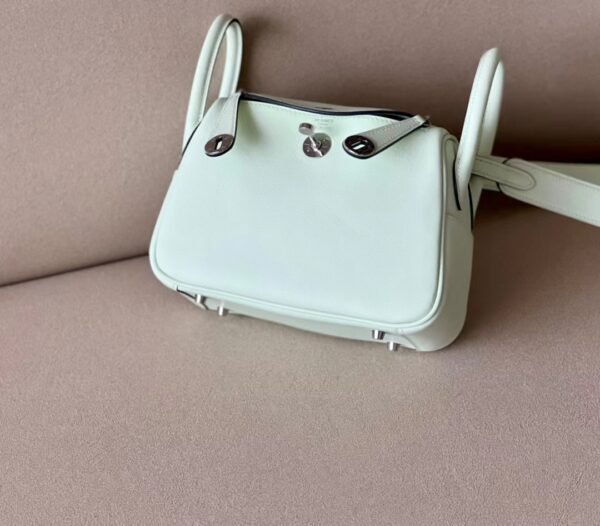 Hermes mini Lindy swift 0S Light Green Silver Hardware 19cm Full Handmade