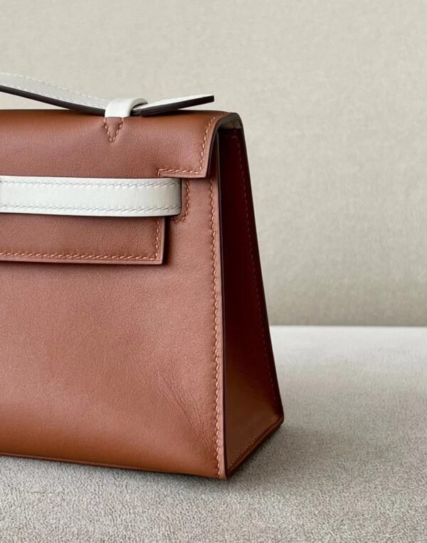 Hermès mini Kelly pochette swift CK37 Golden Brown & CC10 Creamy White Gold Hardware 22cm Full Handmade