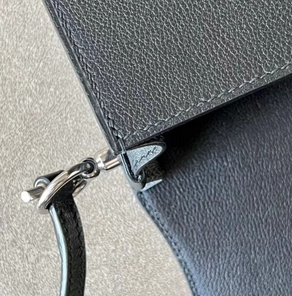 Hermes Roulis evergrain Leather Black Silver Hardware 19cm Full Handmade