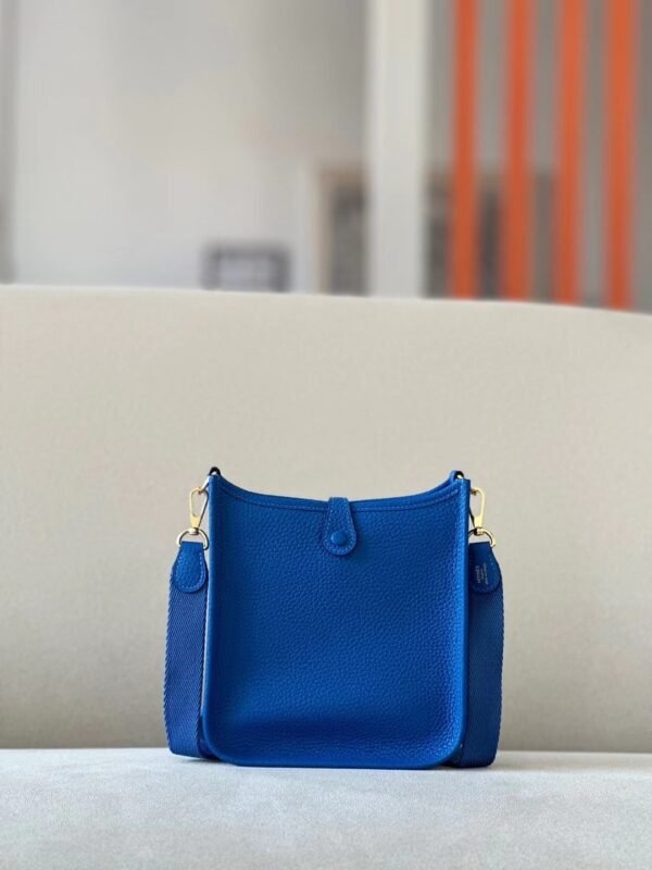 Hermès mini Evelyne TC 71 Bright Blue Gold Hardware 17cm Full Handmade