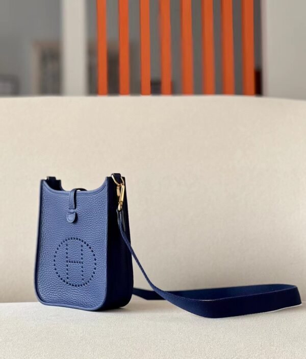 Hermès Evelyne TC 73 Gem Blue Gold Hardware 17cm Full Handmade