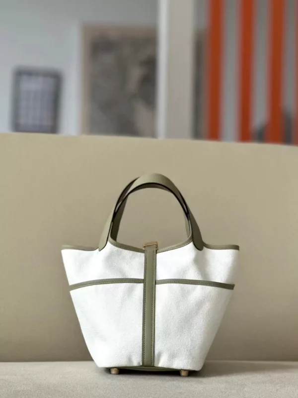 Hermès Picotin Canvas & Swift 8Q Rice White & Olive green Gold Hardware 18cm Full Handmade