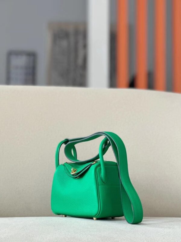 Hermès Mini Lindy clemence 6w Mint green Gold Hardware 19cm Full Handmade