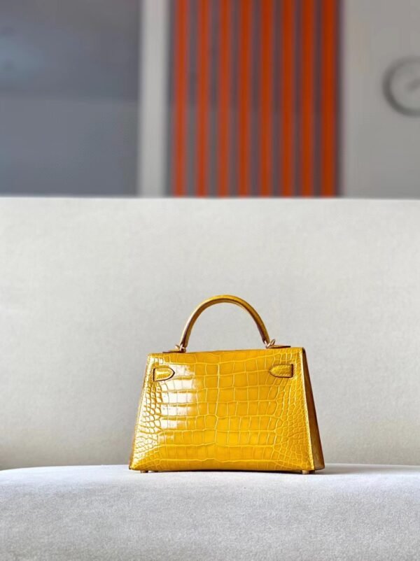 Hermès Mini Kelly shiny alligator crocodile 9D Amber yellow Gold Hardware 19cm Full Handmade