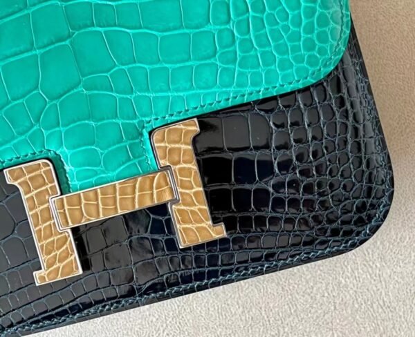 Hermes Constance Shiny Alligator 06 turquoise & 60 Cypress green & 1I Kahaki crocodile buckle Silver Hardware 18cm Full Handmade
