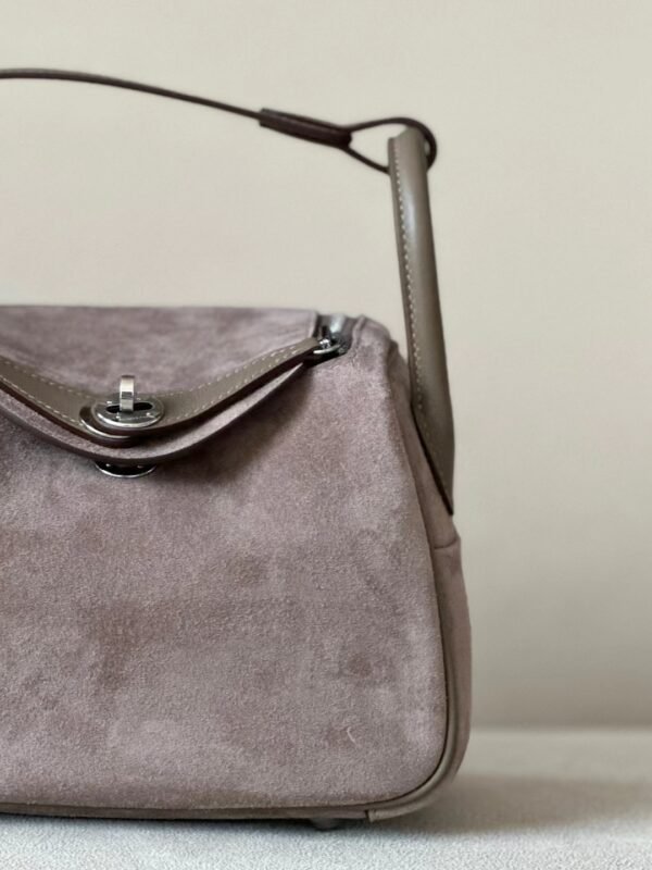 Hermès Mini Lindy chamois & swift CK18 Etoupe Grey Silver Hardware 19cm Full Handmade