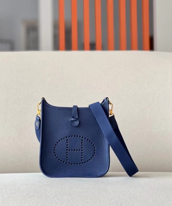 Hermès Evelyne TC 73 Gem Blue Gold Hardware 17cm Full Handmade