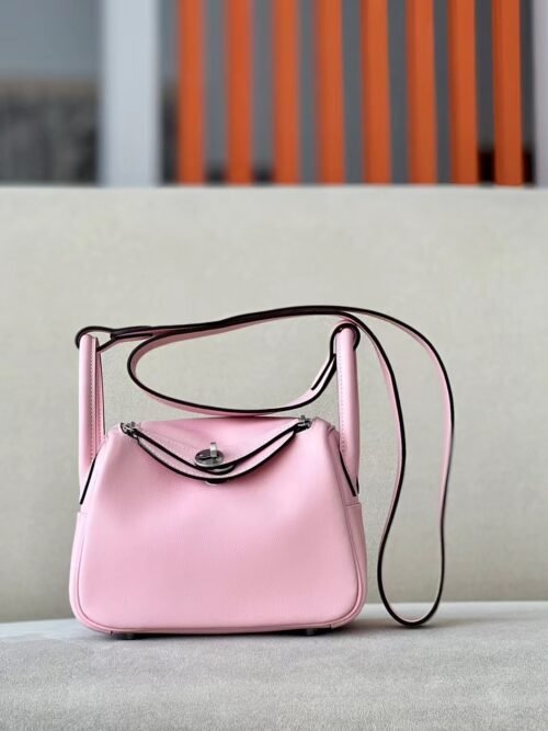 ef93bbc15706685 Hermès Mini Lindy Swift 3Q sakura pink Silver Hardware 19cm Full Handmade