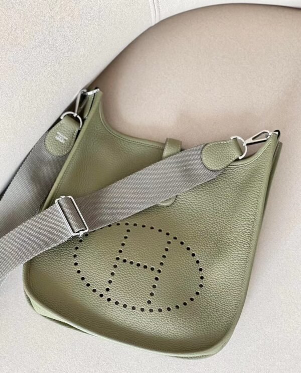 Hermes Evelyne TC Leather Olive green & khaki Silver Hardware 19cm Full Handmade