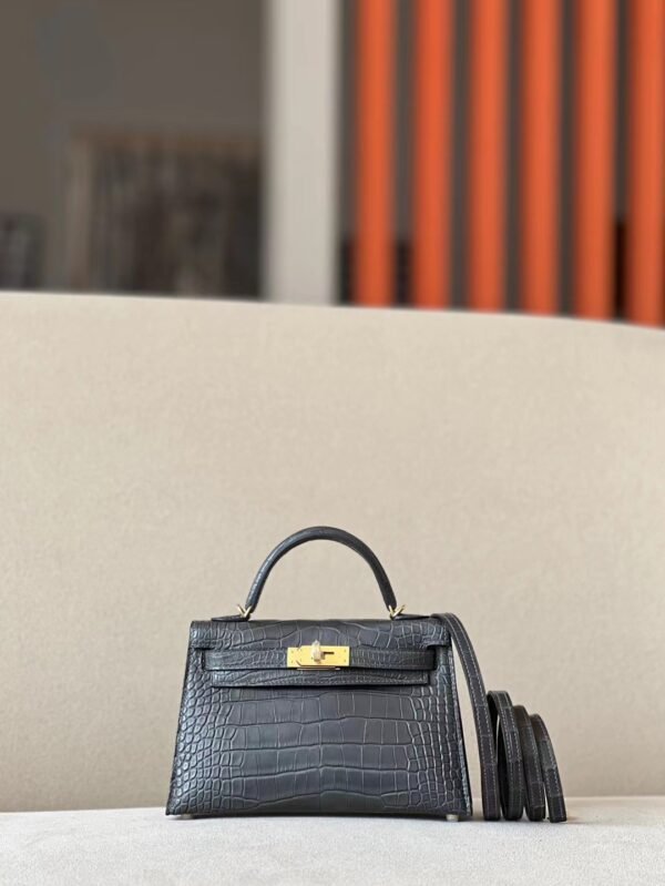 Hermès Mini Kelly Matte Alligator crocodile 88 Graphite grey Gold Hardware 19cm Full Handmade