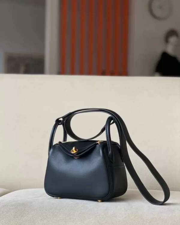 ff35f75d27a2845-jpg Hermès Mini Lindy Swift CK89 Black Gold Hardware 19cm Full Handmade