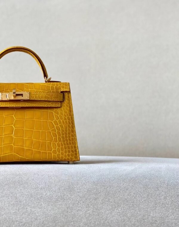 Hermès Mini Kelly shiny alligator crocodile 9D Amber yellow Gold Hardware 19cm Full Handmade