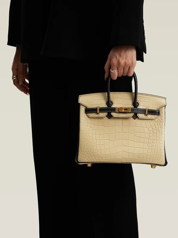22c91ae10ddd583 GPC Mode Birkin Matte Alligator crocodile vanilla & Black Gold Hardware 25cm Full Handmade