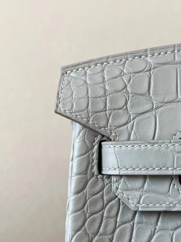 Hermès Brink Matte Alligator crocodile 80 Pearl grey Gold Hardware 25cm Full Handmade